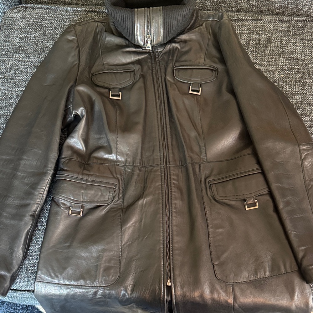 Women’s Black Leather Zip-Up coat with Ribbed Collar.  Knee length